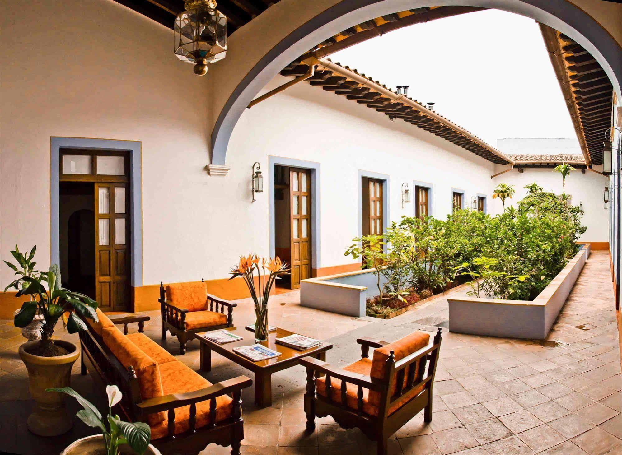 Meson Del Alferez Coatepec Hotel Coatepec  Bagian luar foto